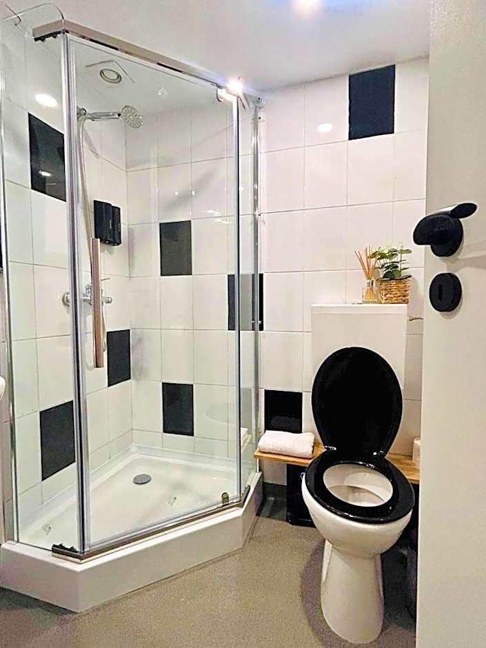 ALTiDude Ultra Central - Private Parking