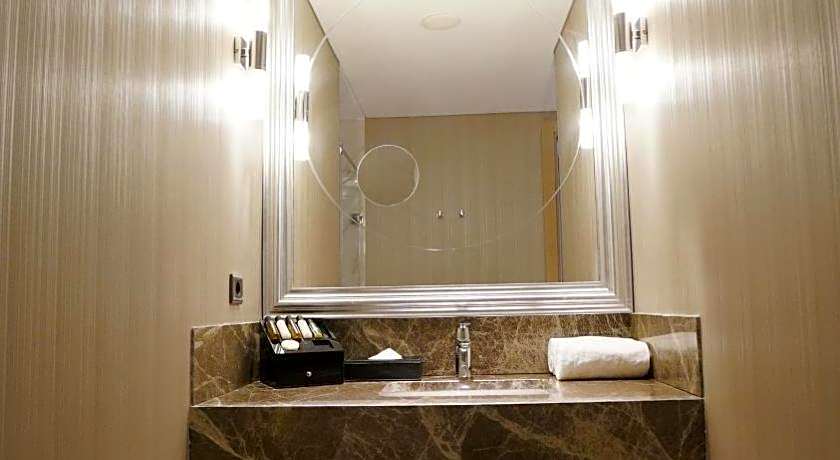 TRYP by Wyndham Istanbul Basin Ekspres