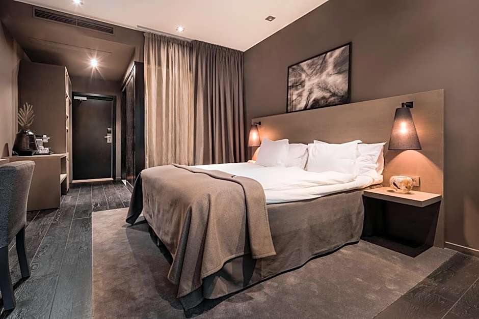 The Lamp Hotel & Spa