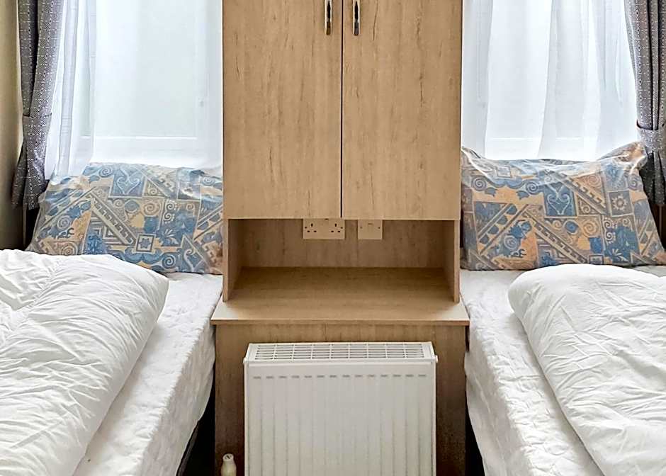 Castaways Holiday Park