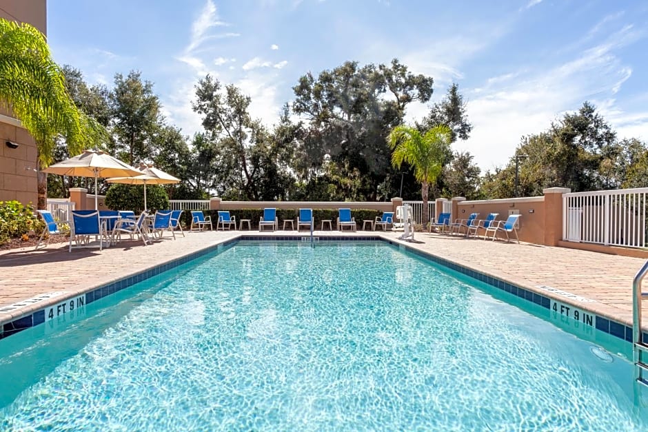Hampton Inn & Suites - DeLand