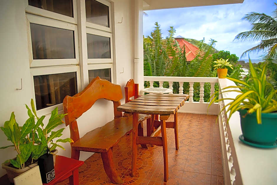 Batanes Seaside Lodge & Restaurant