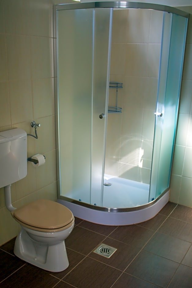 Microstore Airport Panzió