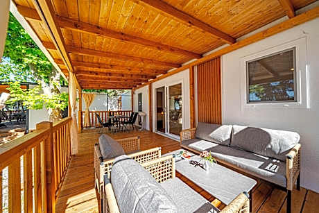 Mobile Home Deluxe partial sea view