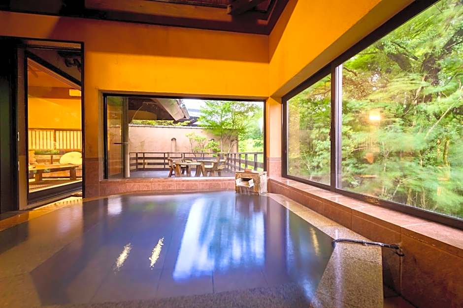 Satonoyu Waraku 13 years or older