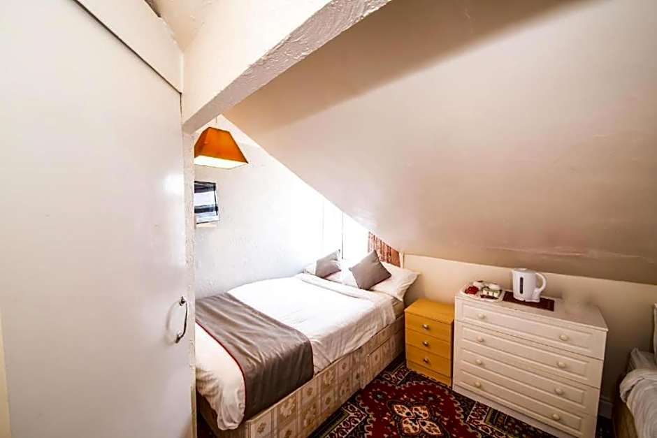 MyRoomz Hollingdales Hotel