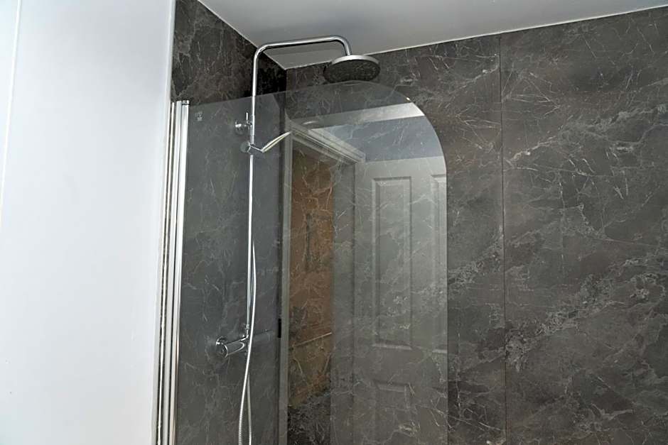 The Finch Hatton Arms