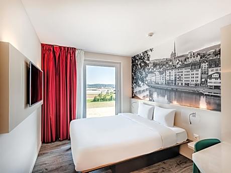 B&B HOTEL Zürich Airport