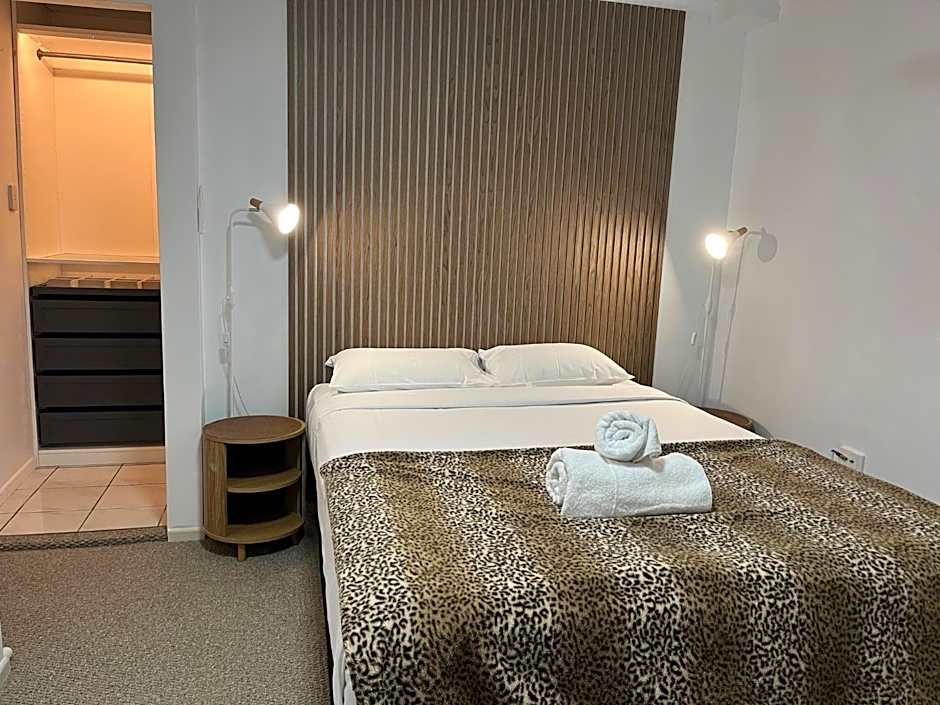 The Burlington Holiday Apartments