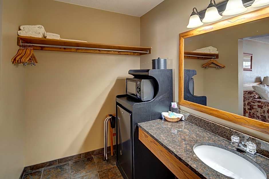 Rock Crest Lodge & Cabins