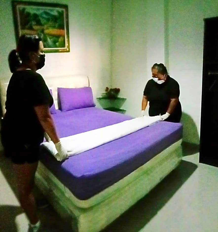 Twenty4Seven Bed & Breakfast – Jimbaran, CO