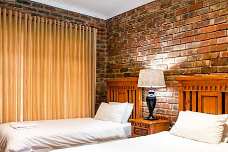 Quadruple Room with Private Bathroom