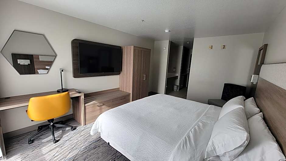 Holiday Inn Express Portland SE - Clackamas Area By IHG