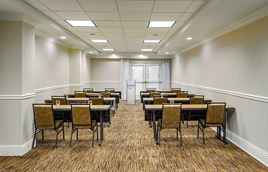 Courtyard by Marriott Charleston Historic District