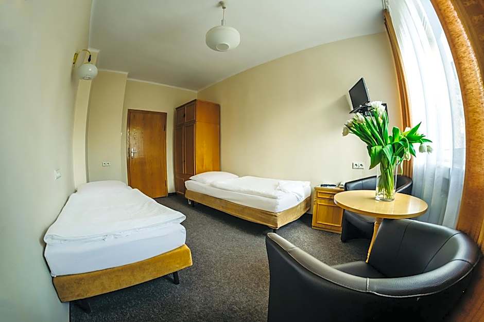 Ośrodek Szkoleniowo-Wypoczynkowy "Stodoły"