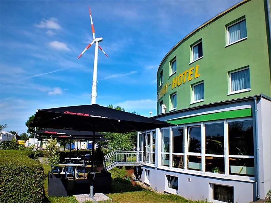 Highway Hotel