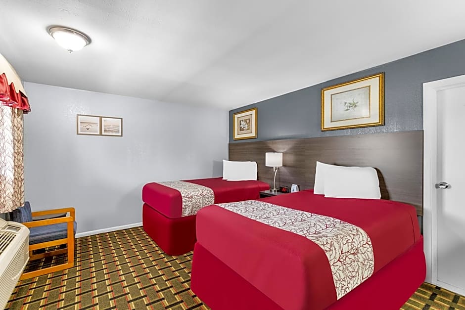 Photo 1 of 4 of 2 Double Beds