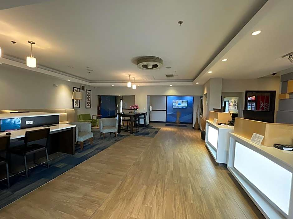 Route 66 inn & Suites