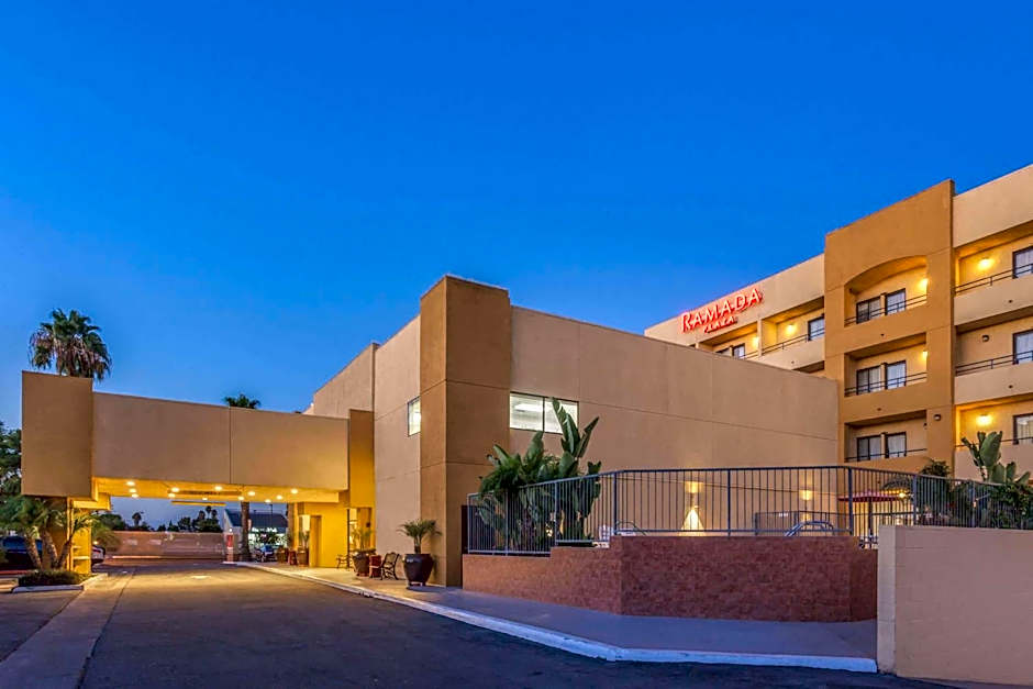 Ramada Plaza by Wyndham Garden Grove/Anaheim South