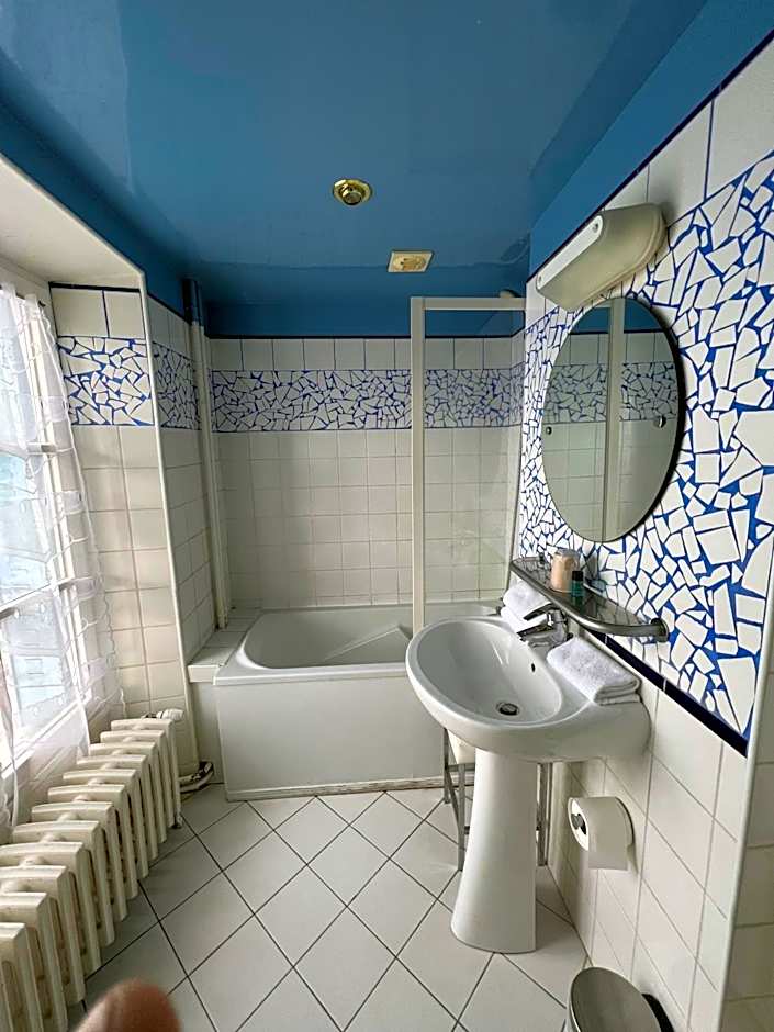 LOGIS Hotel & Restaurant - Les Bords de Seine