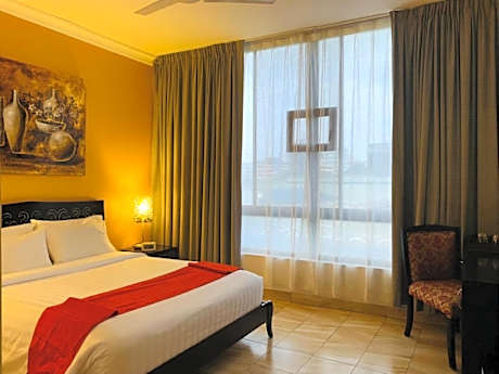 Queen Room