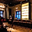 The Chicago Hotel Collection Ambassador Gold Coast