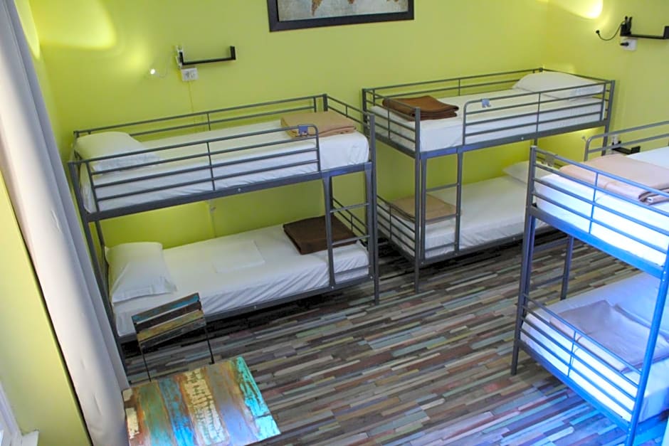 Home Genoa Hostel