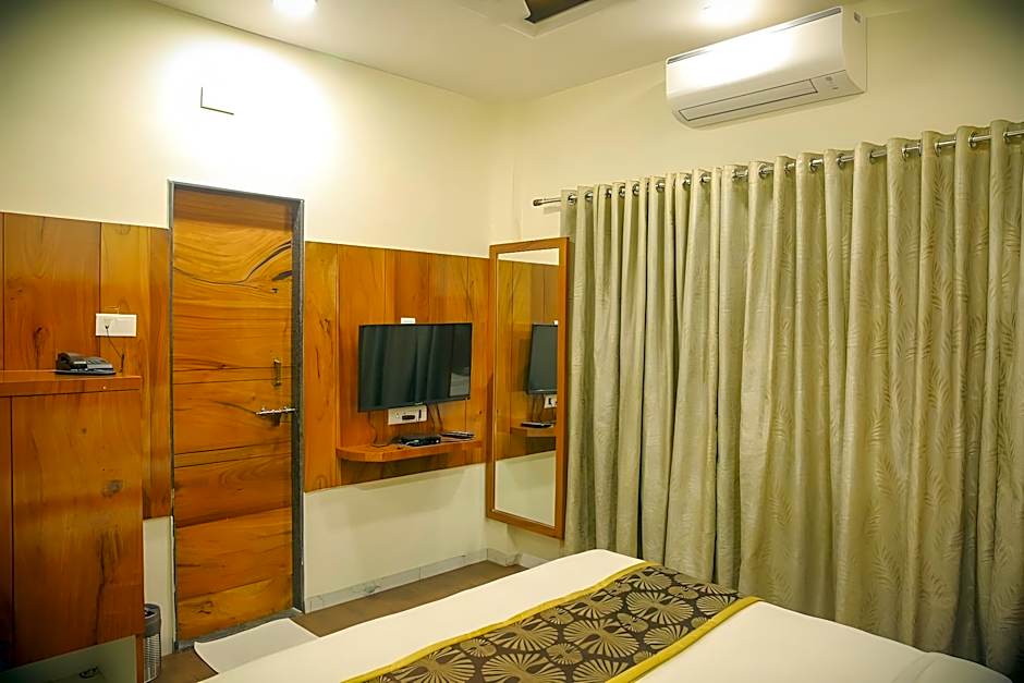 Hotel Madhuri Executive