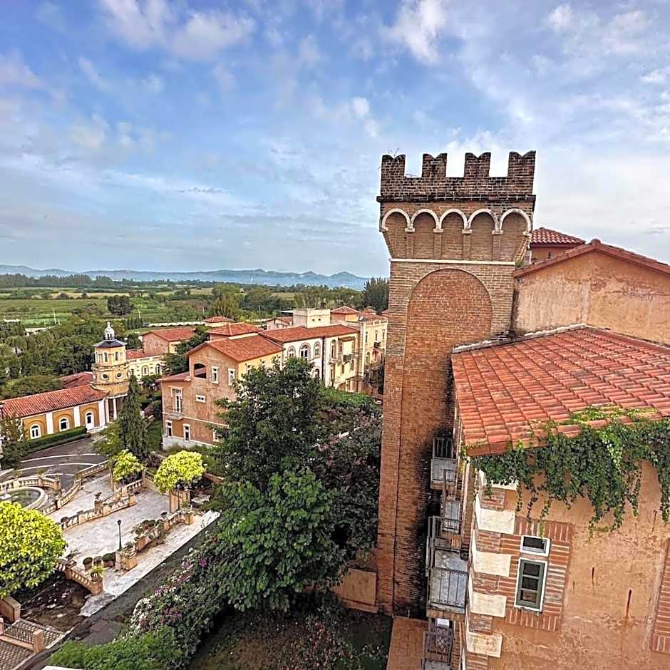 Villa Primo Eyrie Khaoyai near Toscana