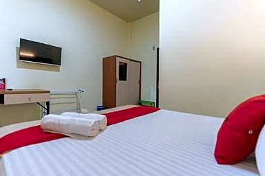 RedDoorz Syariah near Transmart Jambi 2