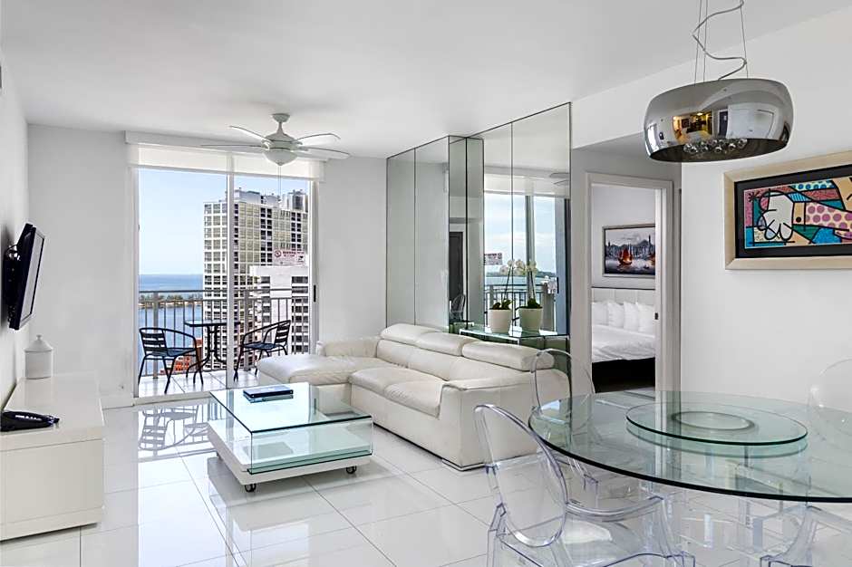 Fortune House Hotel Suites