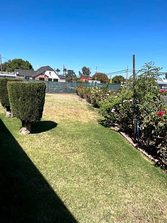 Maple Inn and Suites Los Banos