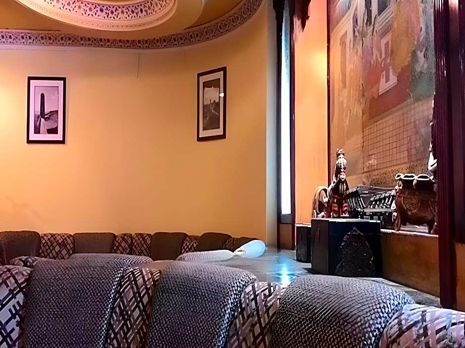 Fort Chandragupt Hotel