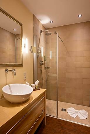 Park Deluxe Twin Room with Garden View