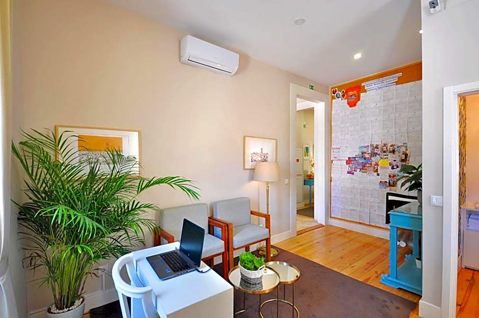 Porto Charming Hotel