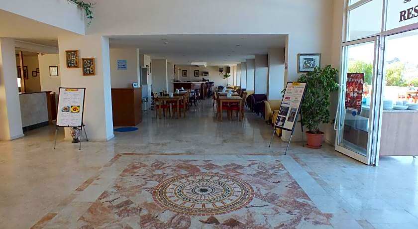 Tuntas Family Suites Kusadasi