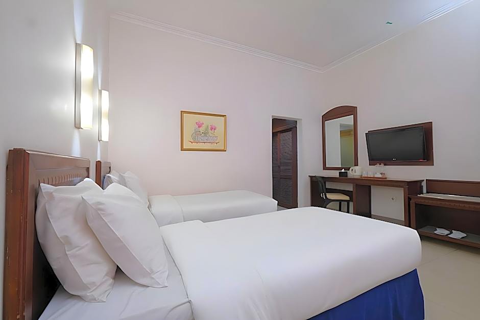 Grand Orchid Hotel