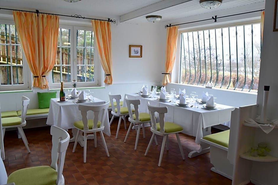 Pension Waldhof am Stubenbergsee