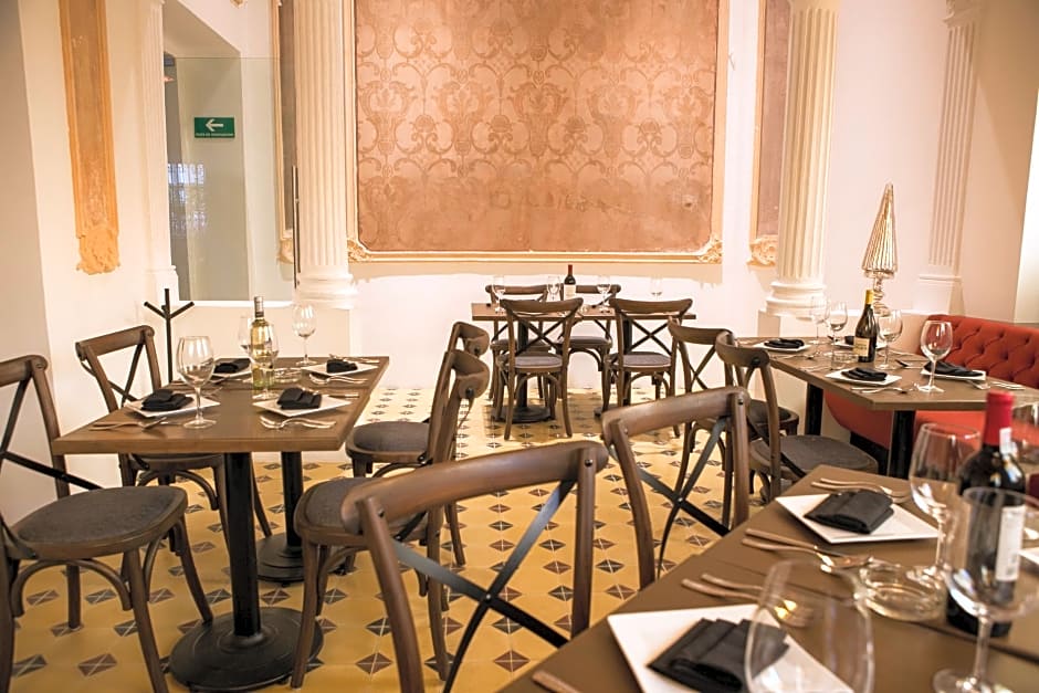 Ikonik Hotel Puebla