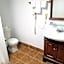 Sky-Palace Inn & Suites Hutchinson