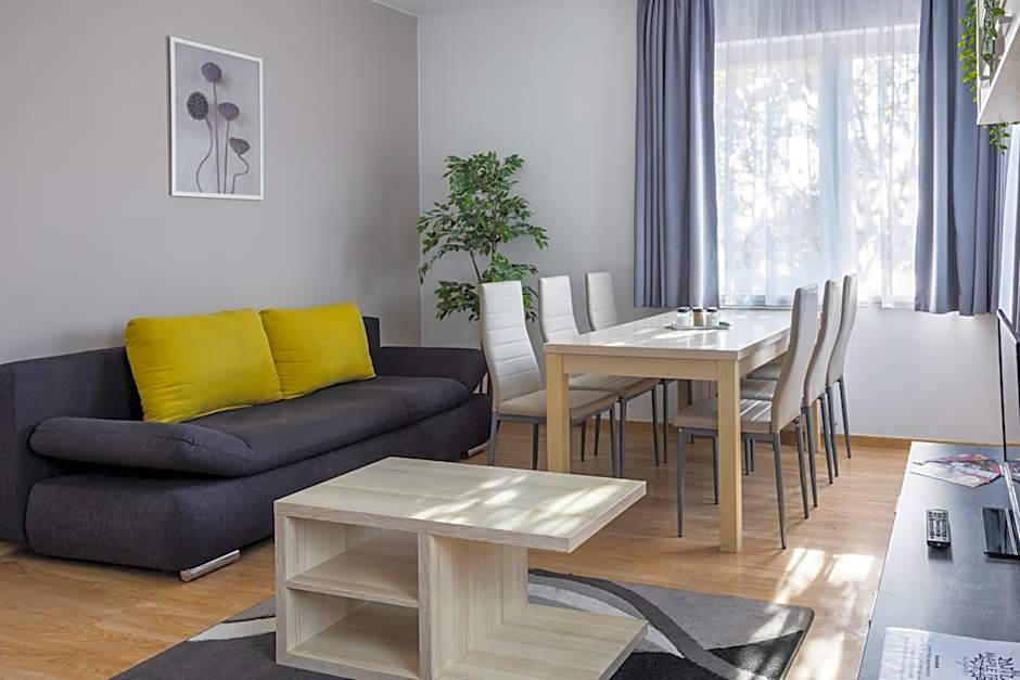 Maple Tree Budget Apartments