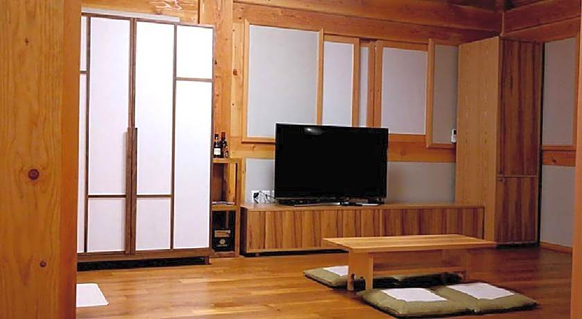 Hwangnamkwan Hanok Guesthouse