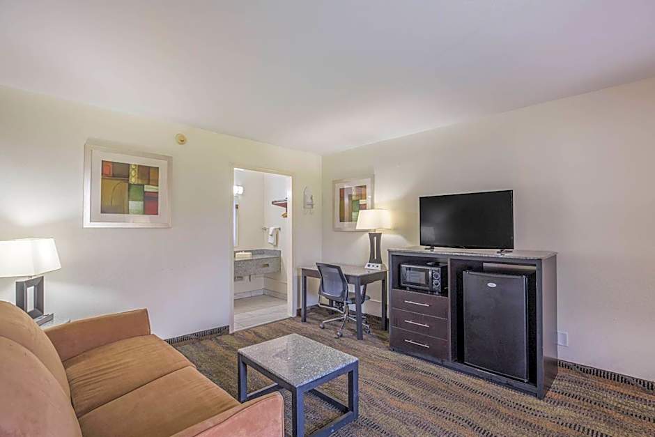 Quality Inn & Suites Conference Center