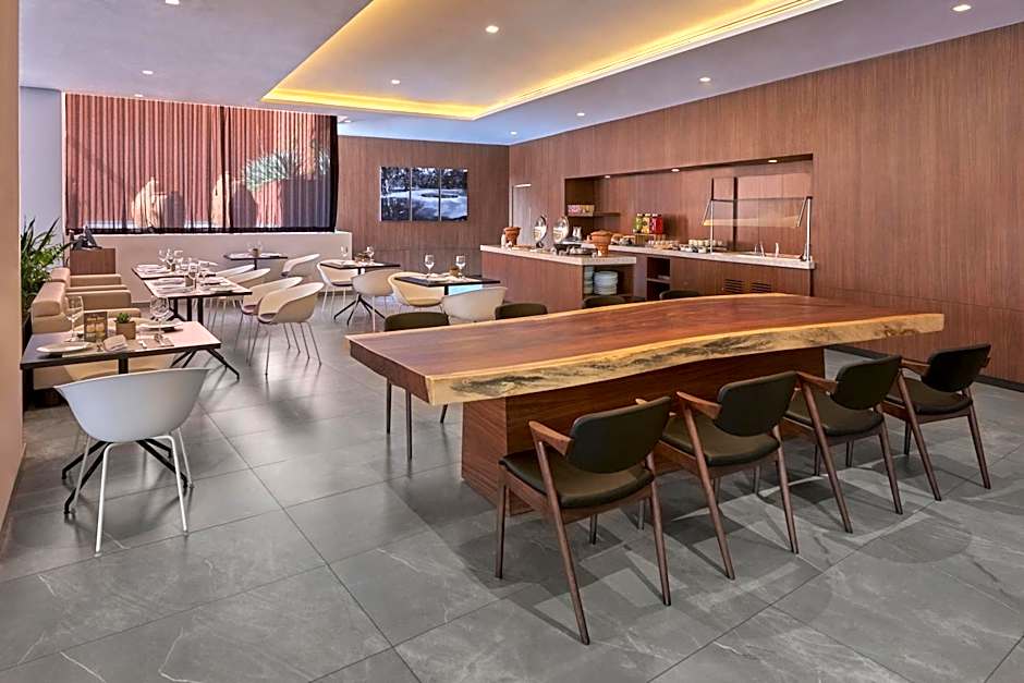 City Express Plus by Marriott San Luis Potosí