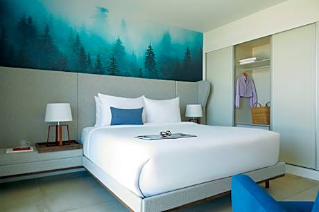 2 King Beds, 2 Single Beds, Suite, Nonsmoking