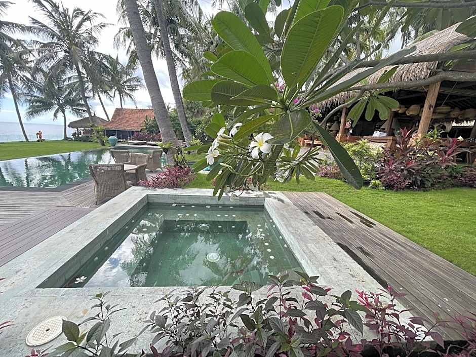 LOUKA BEACH BALI