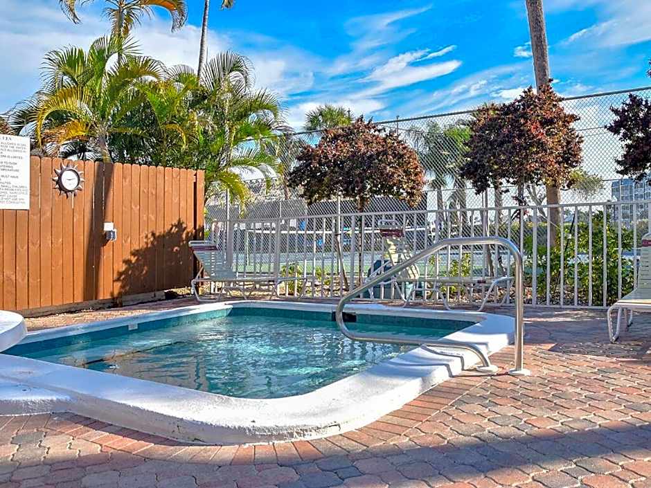 Knot a Care Remodeled Direct water access condo with ocean and pool views NOW SLEEPS SIX