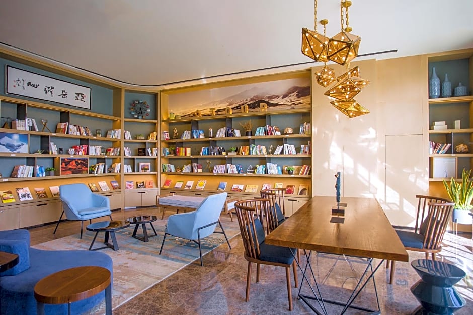 Atour Hotel Urumqi High Speed Railway Station Economic Development Zone