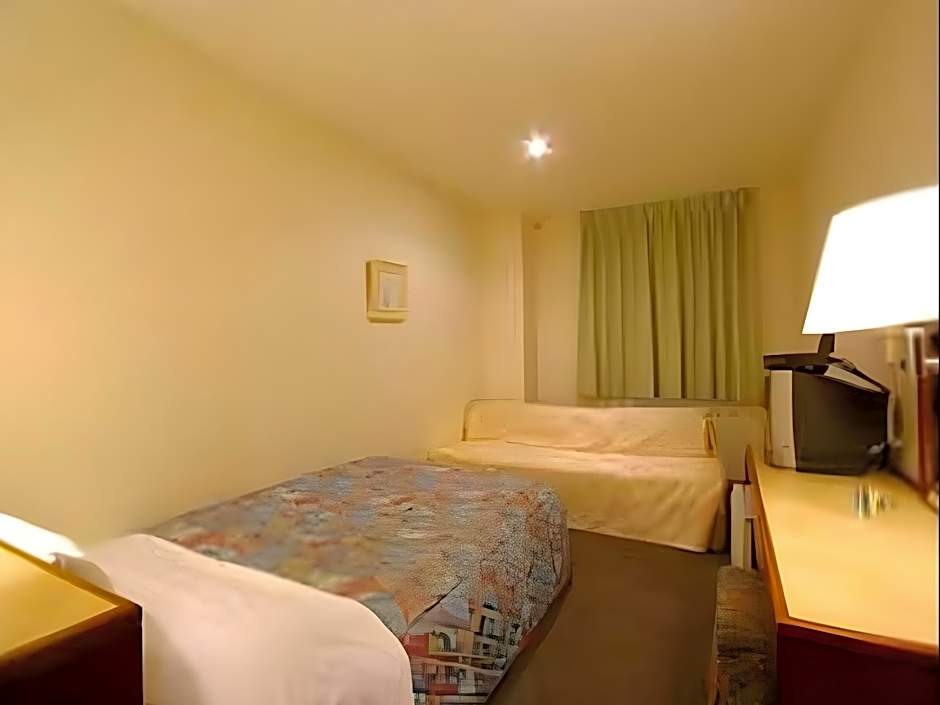 Leo Plaza Hotel