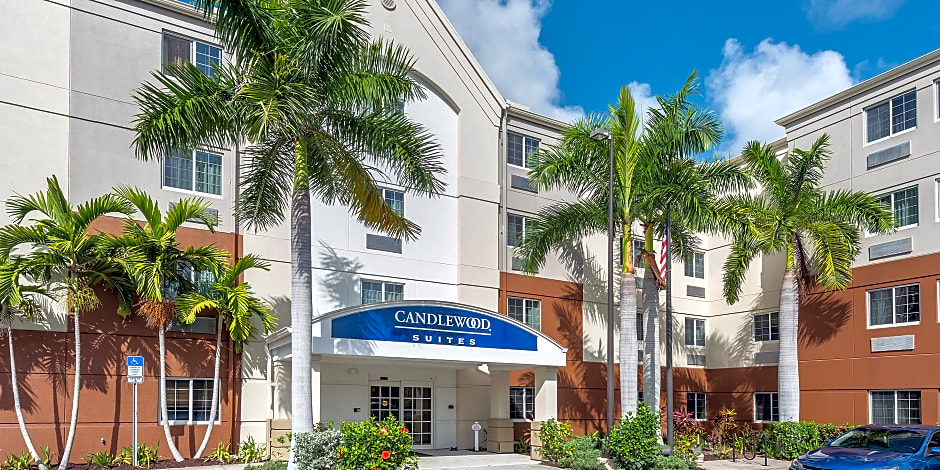 Candlewood Suites Fort Myers/Sanibel Gateway By IHG